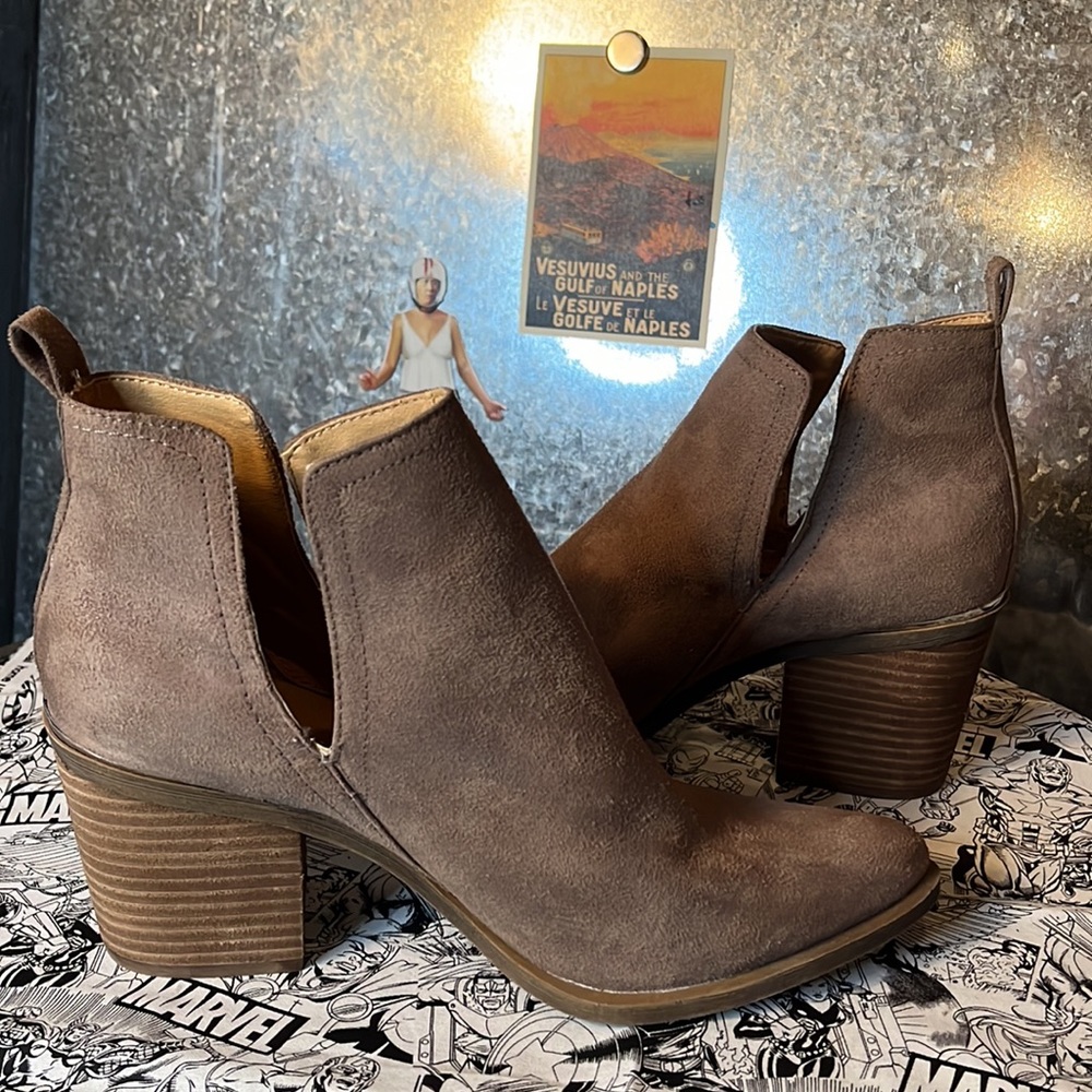Madden girl boots 9.5